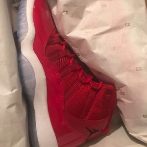 Retro 11 all red